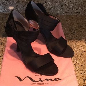 Black Nina sandals size 7.5